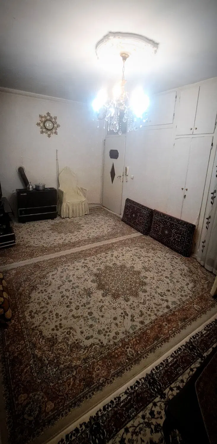 آپارتمان ۶۰ متری خیابان اصمعی طبقه بالای همکف