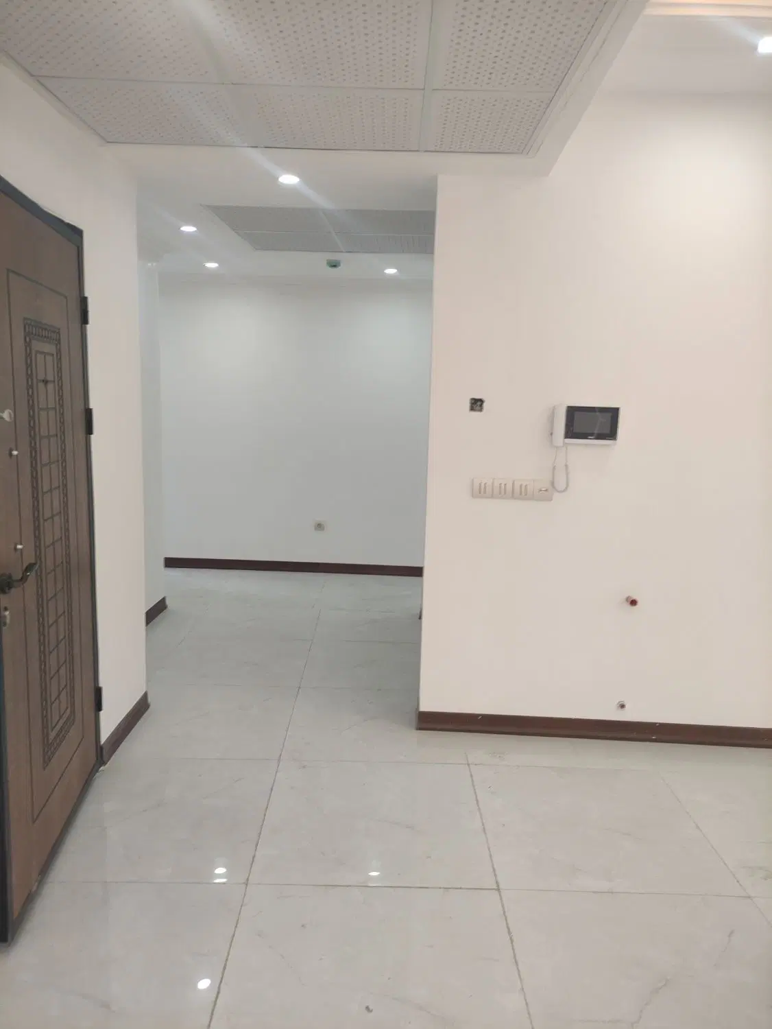 اجاره واحد مسکونی 130 متری نوساز و لوکس