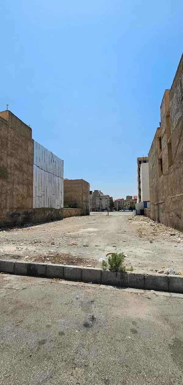 زمین ۱۰۰۰ متری،فلکه پنجم،پاکسان شرقی