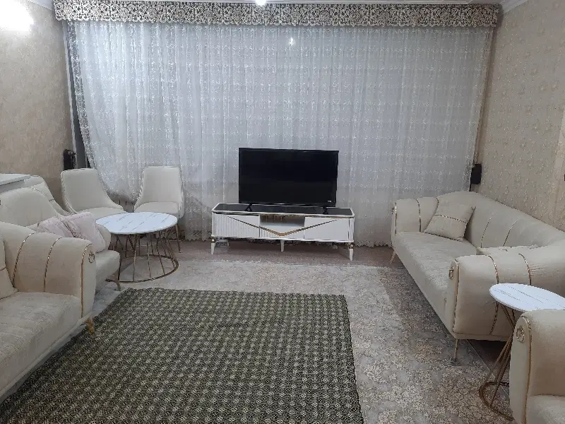 آپارتمان دوخواب خیابان اندیشه