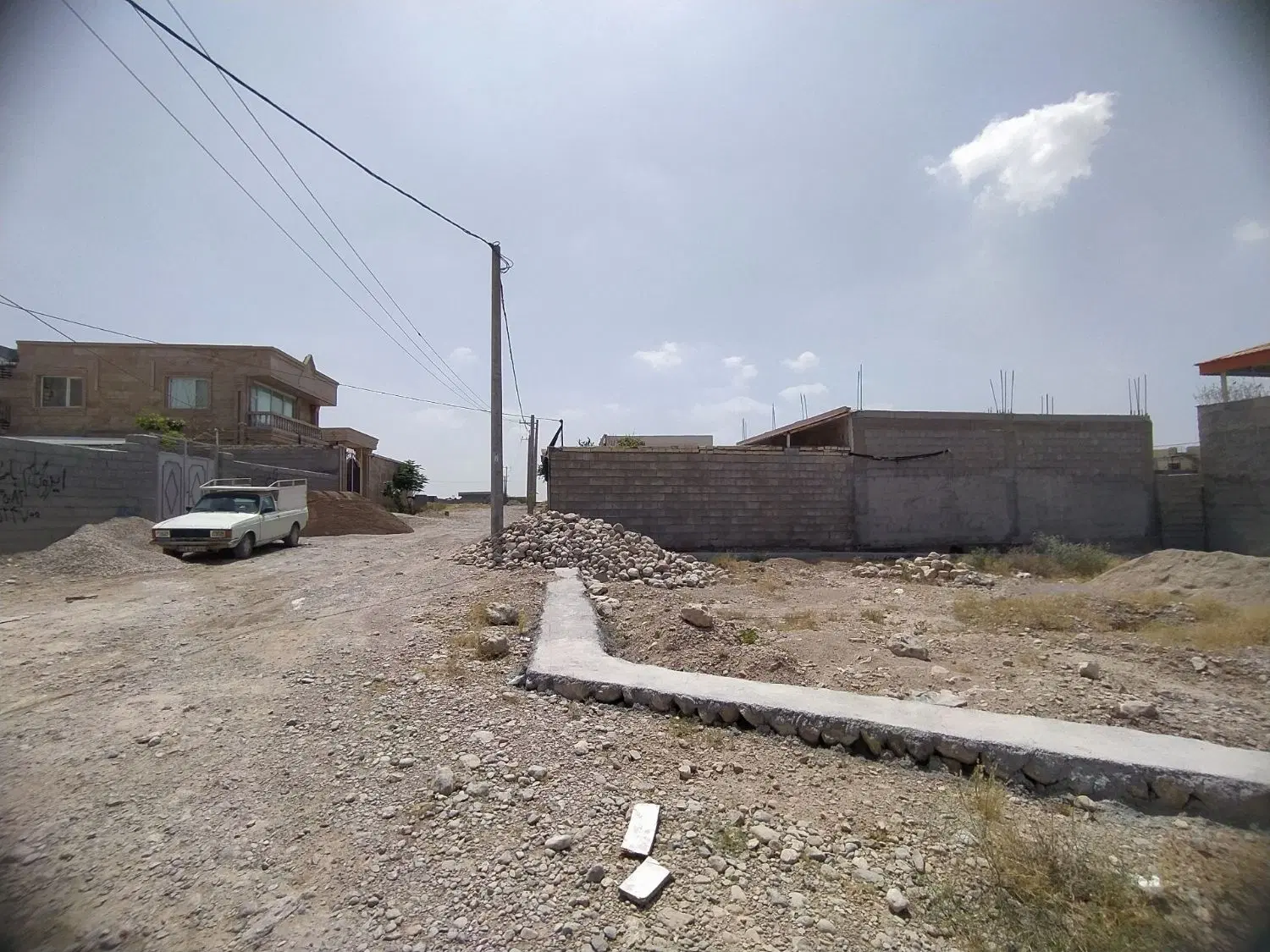 زمین خورلو ایسین