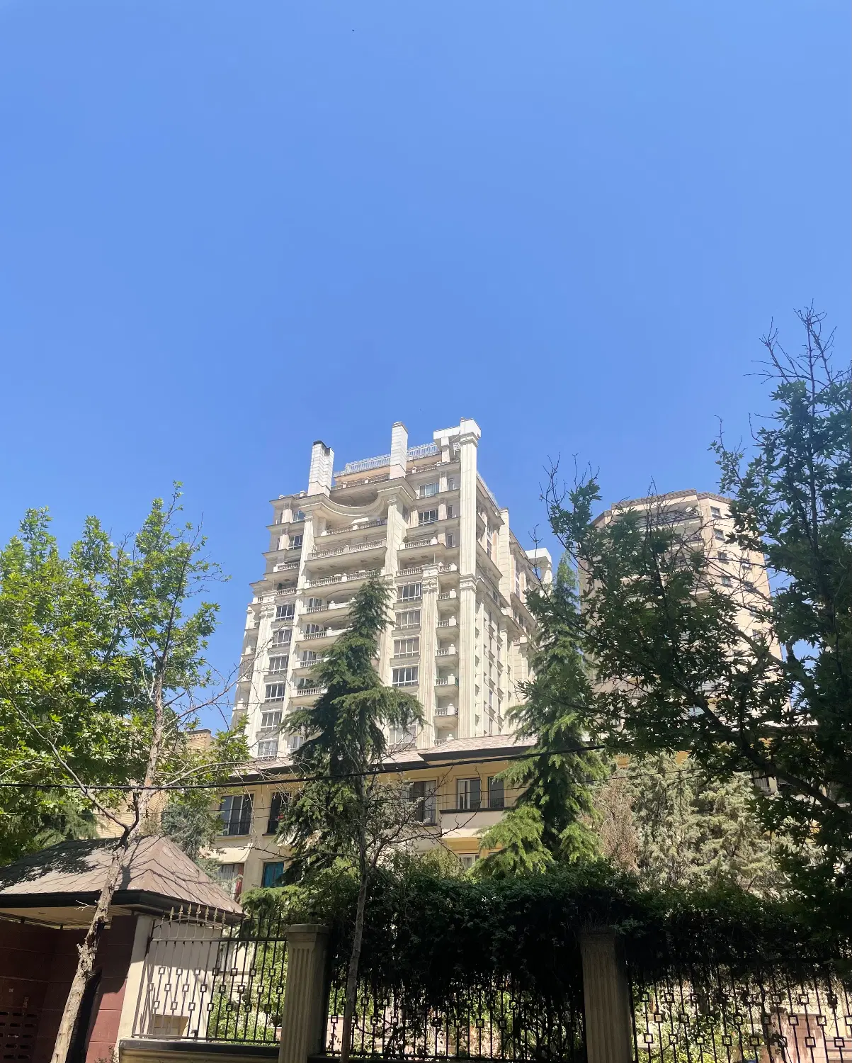 اپارتمان 3 خوابه طبق صدرا
