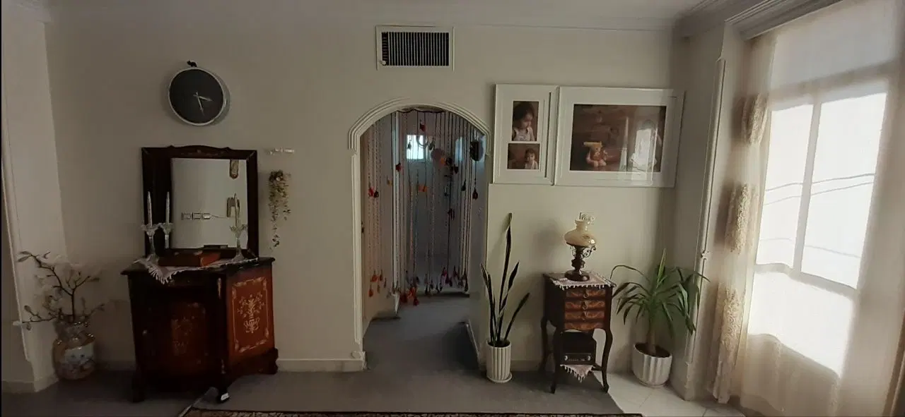 ۸۲ متر خ فروغی