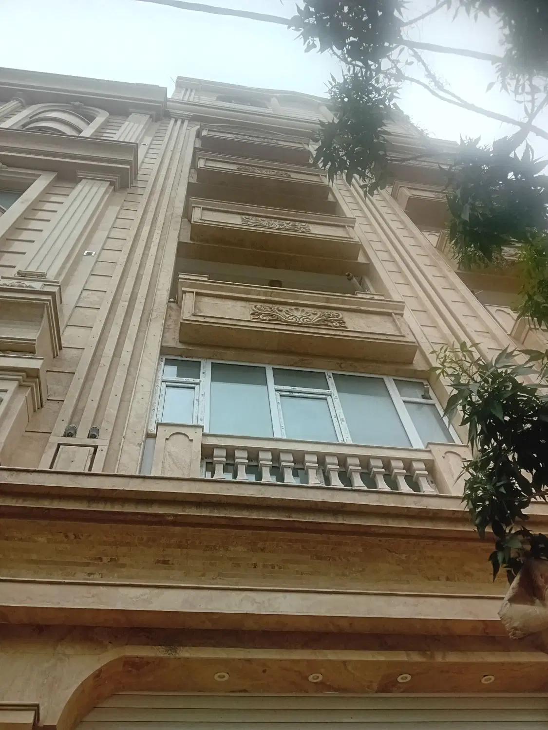 ۱۲۵مترواحد نوساز میدان بلوارایرانیان درسرعین
