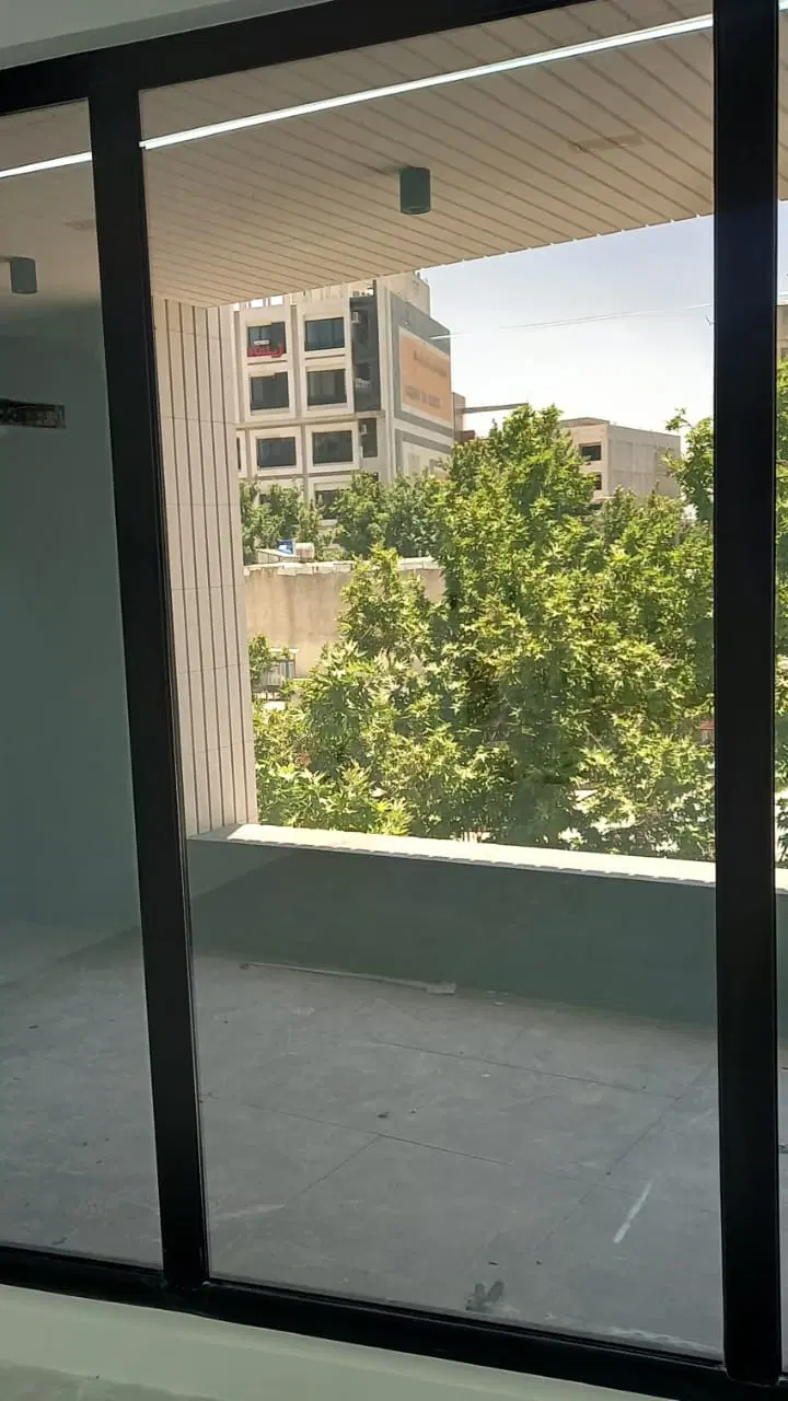 مغازه20متری سی متری معاد