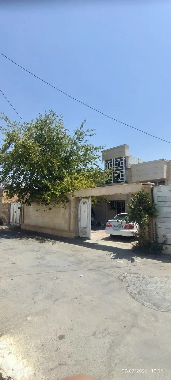 منزل ویلایی 415 متری وسط شهر