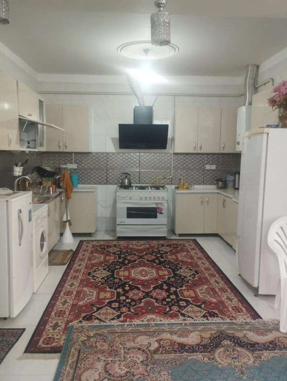 ویلایی. خیابان خواجو