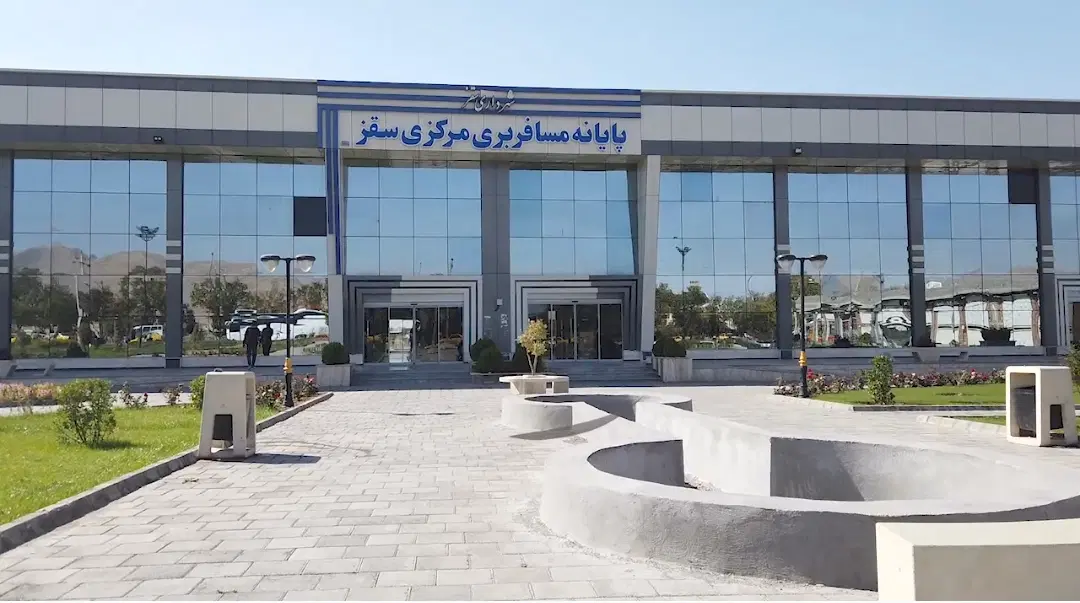 مغازه جنب ترمینال سر بلوار7تیر جنب رستوران گل سرخ