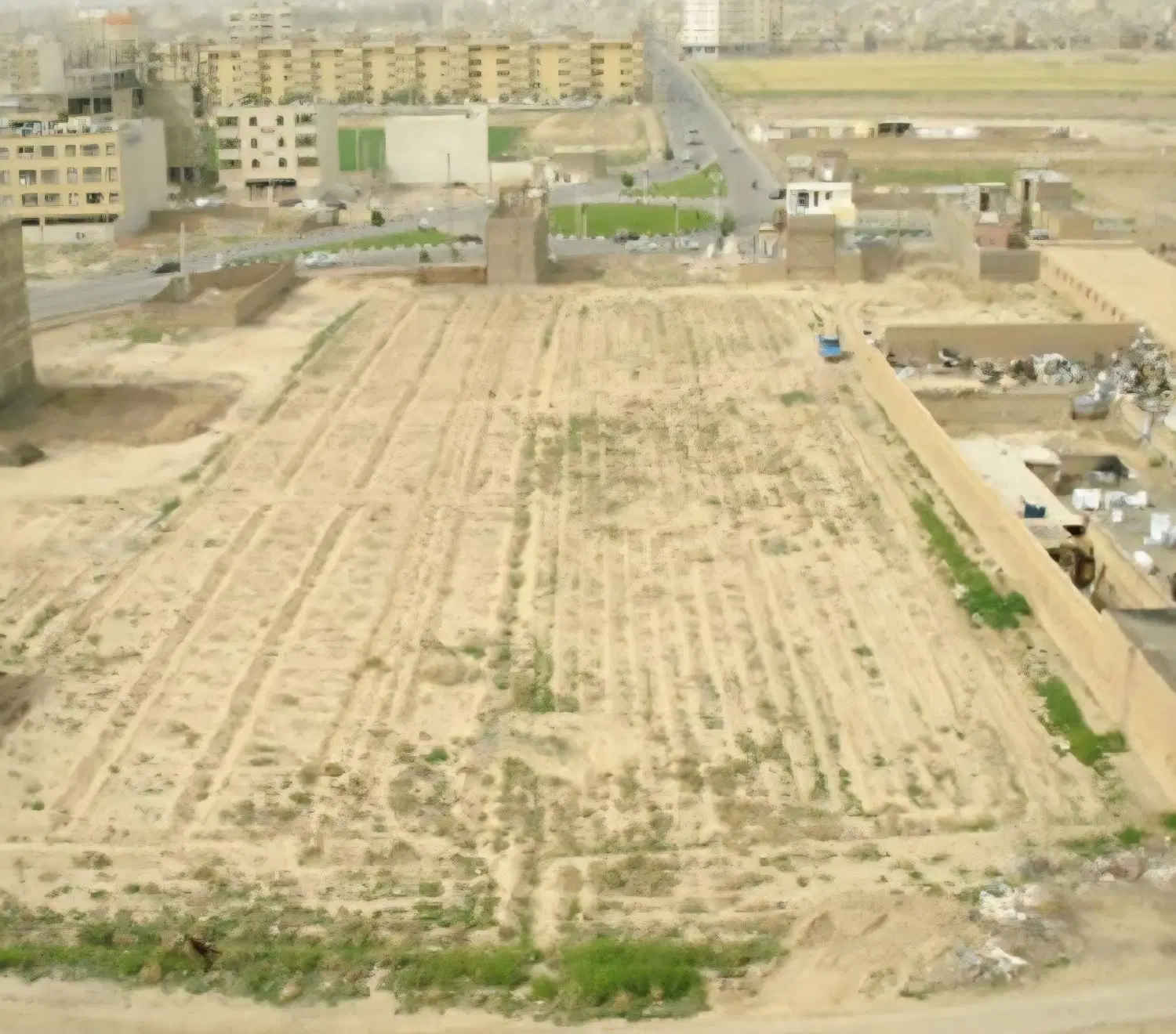 زمین تجاری مسکونی شهرک زعفرانیه (بلوار حاج قاسم)