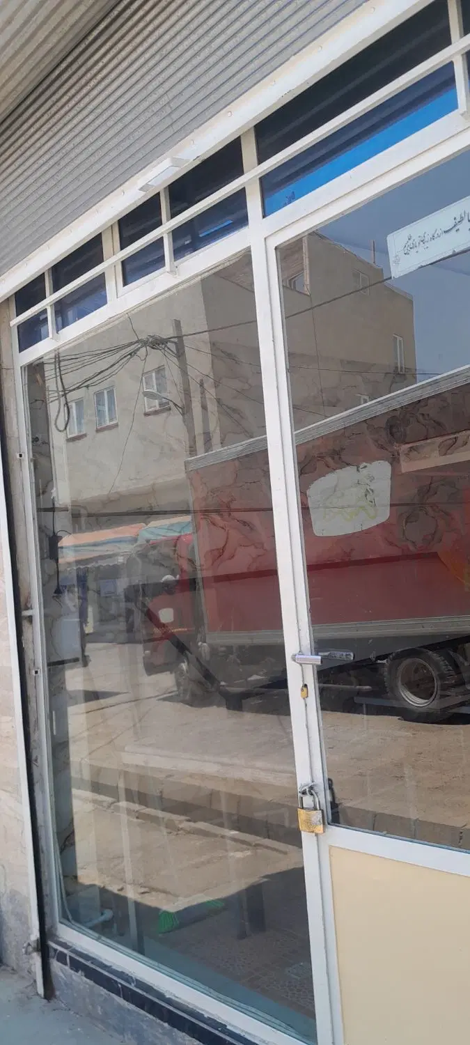مغازه ۱۶ متری