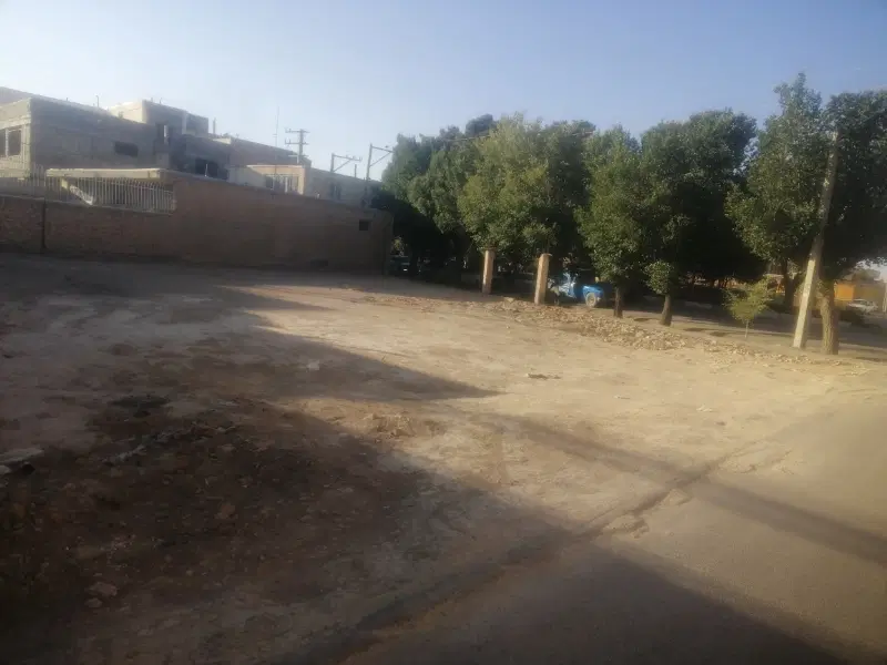 دوقطعه زمین میدان امام