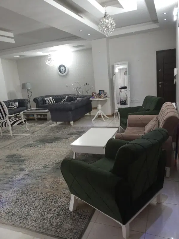 فروش واحد ۱۳۵ متری طلاییه حر ۴
