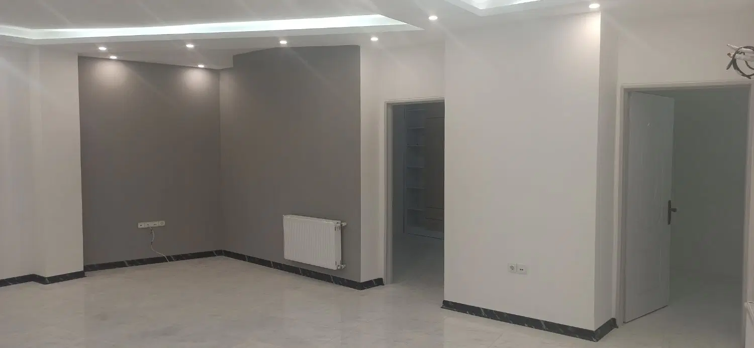 آپارتمان ۱۲۵متر گلساراستاد معین کوچه ۱۷ سندسه خواب
