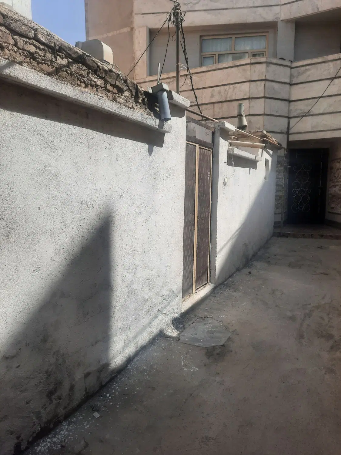 خانه ویلایی زمینی  در خیابان ابوذر غفاری ایلام