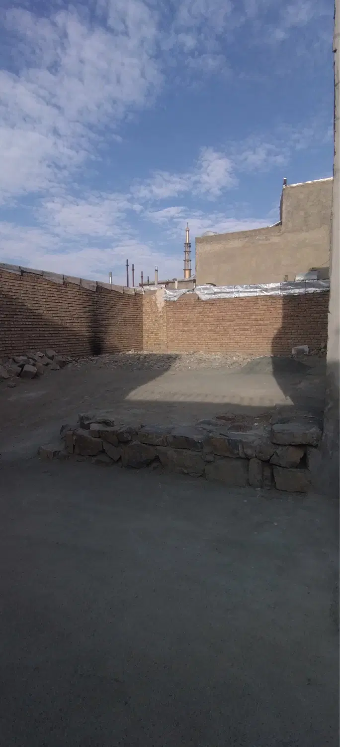 زمین ۱۰۰متری نایسر  _صندوقی