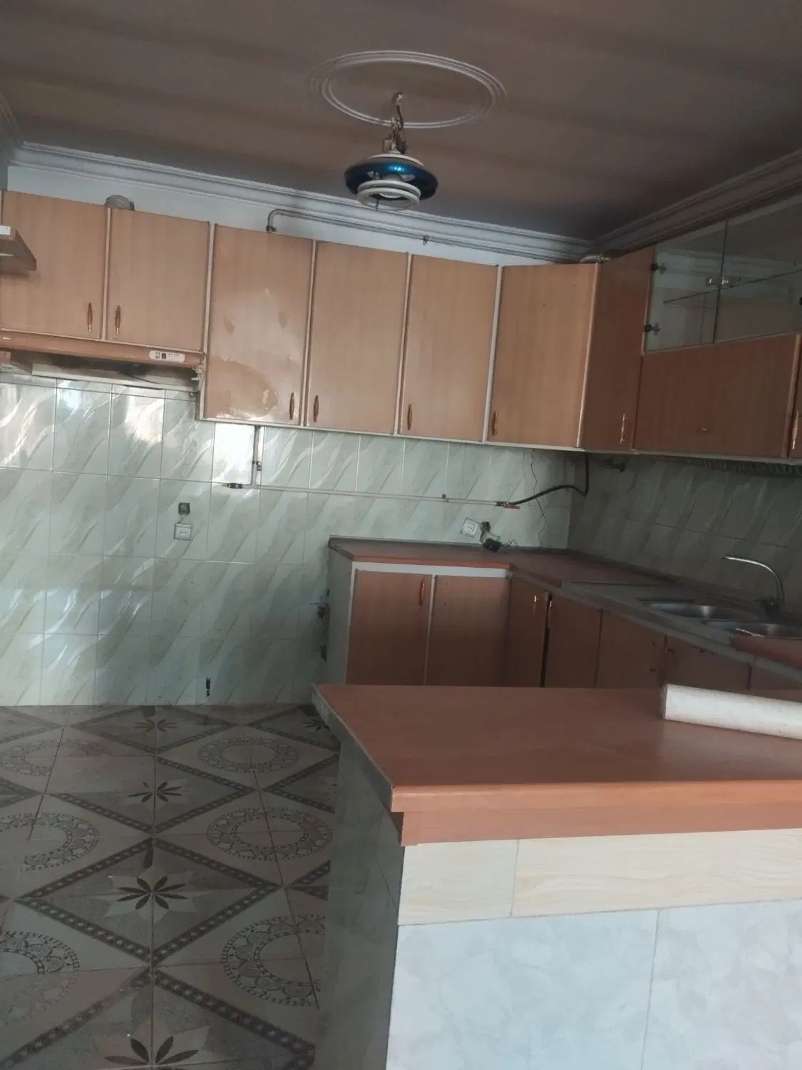 خانه منزل اجاره ای طبقه بالا