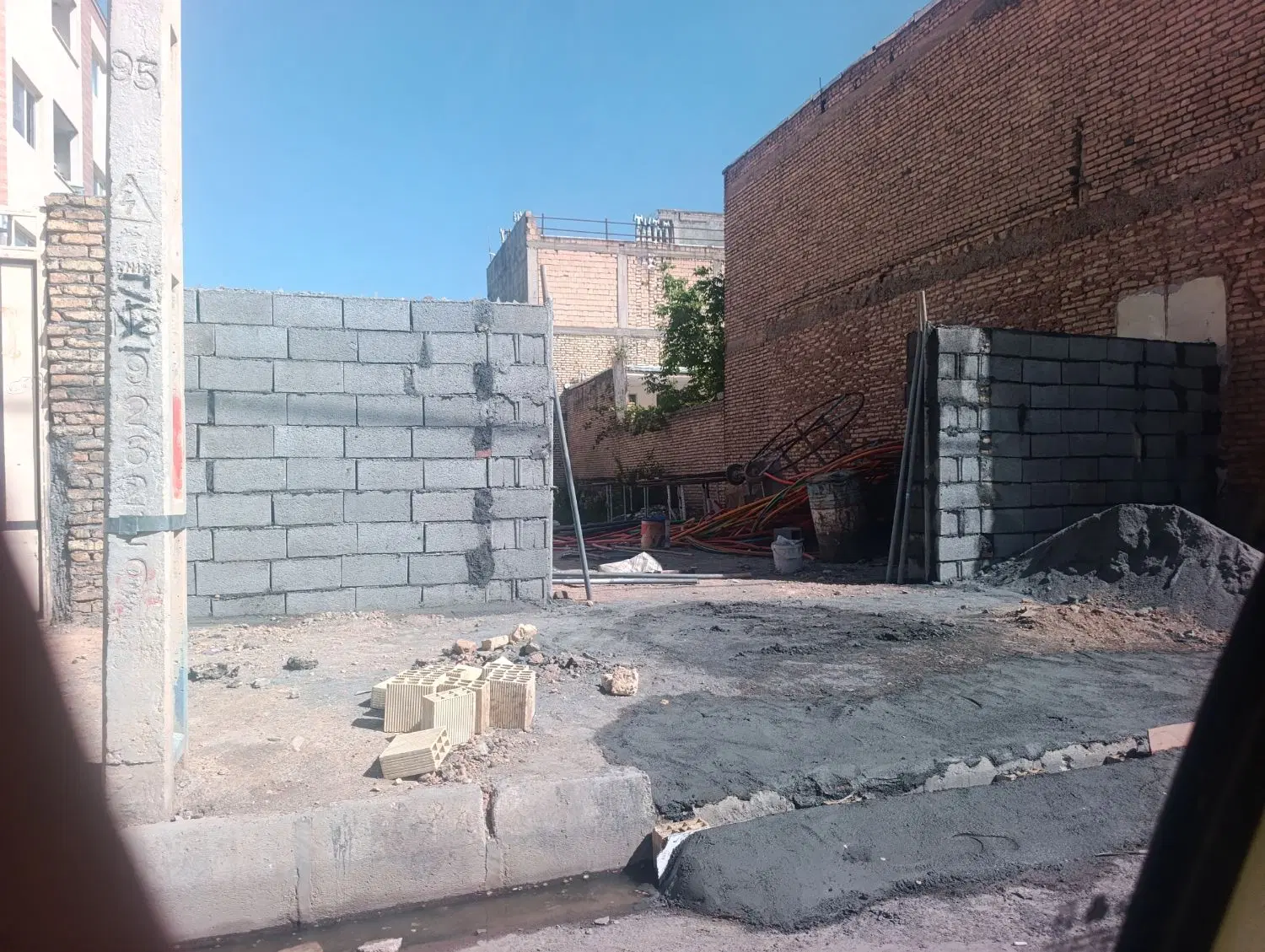 زمین مناسبت برای ساخت وساز