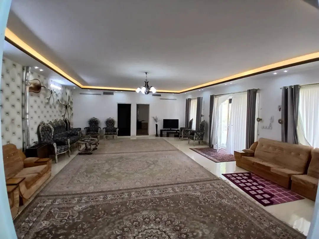 فروشی باغ جوزدان 690متر 160متر دوخواب استخر دار