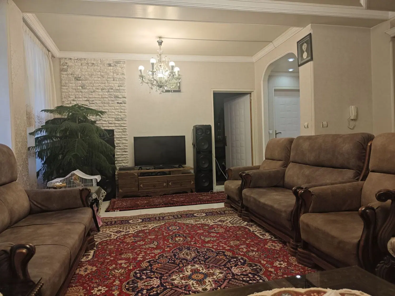 اپارتمان ۹۳ متری پاستور سجادیه
