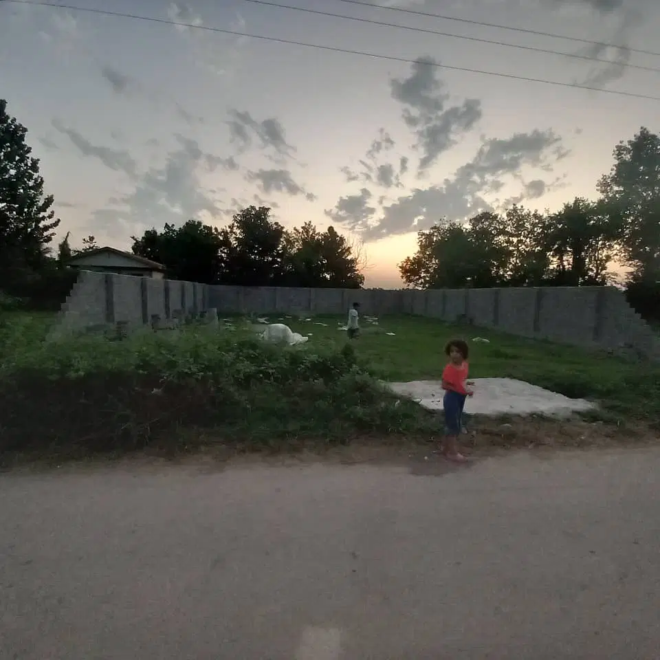 ۳۷۸ متر زمین با پروانه ساخت