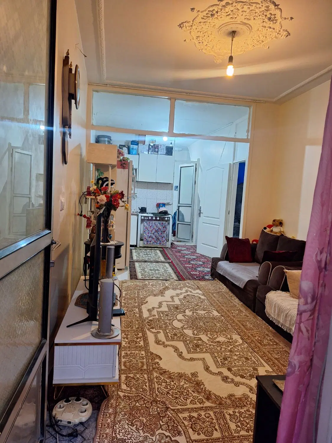 واحد  ۵۵ متری  زیر همکف حیاط دار