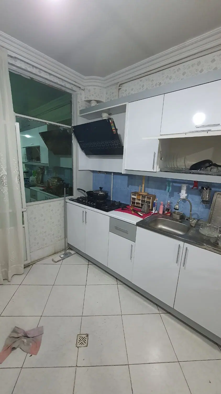 ۸۰ متری ۲ خواب طبقه ۳ با پارکینگ اختصاصی