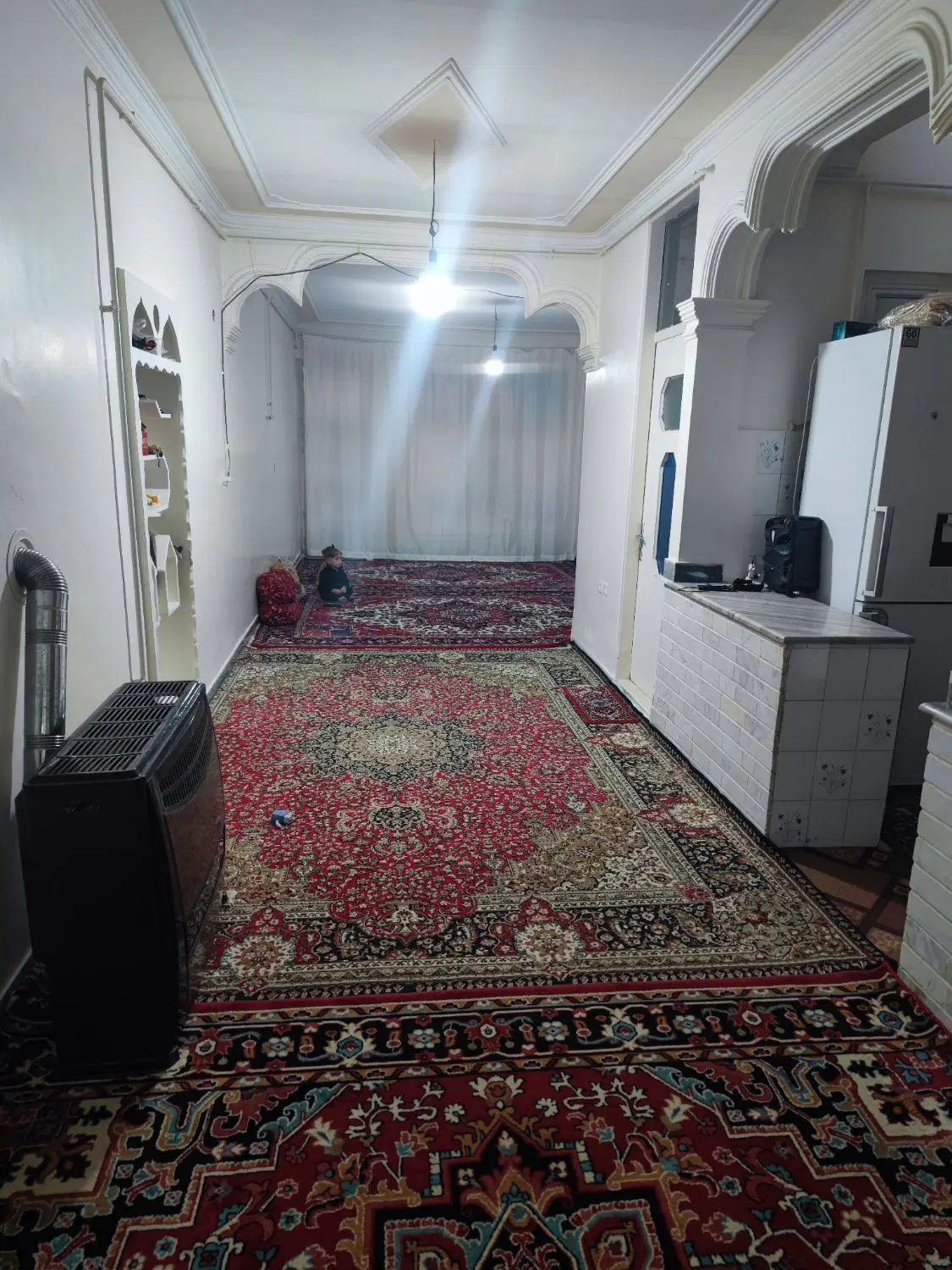 حیاط۲۴۰مترخیابان اصلی آذربایجان نرسیده ایران خودرو