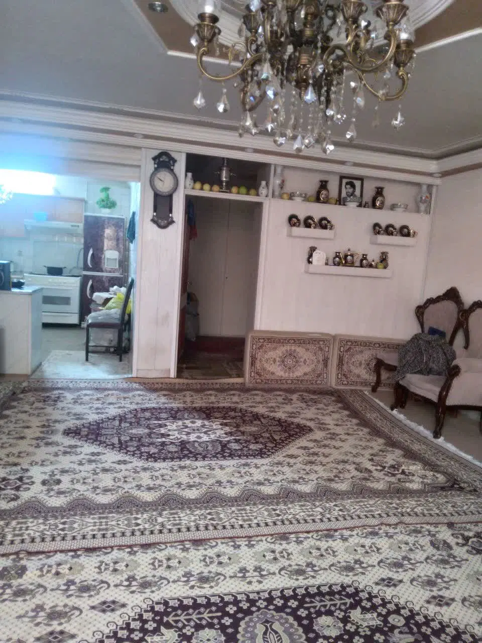 خانه سه طبقه رباط اول