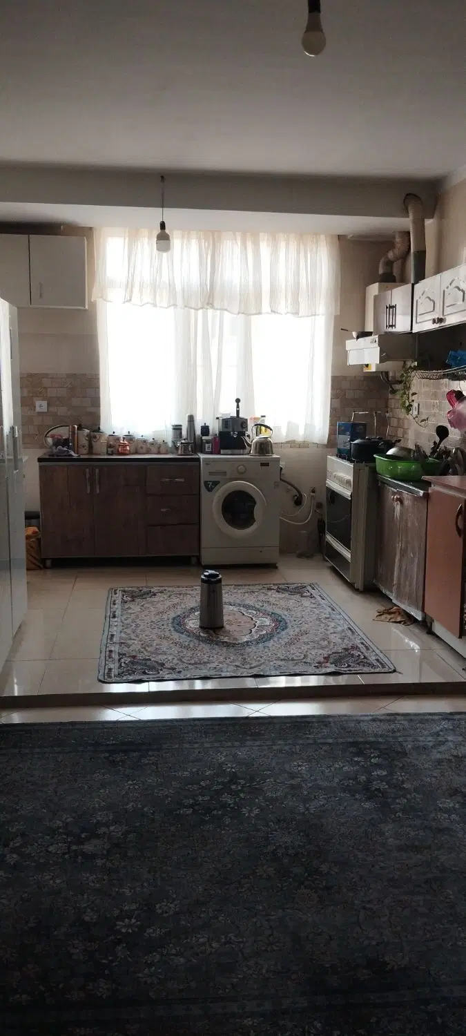 رهن اجاره خانه طبقه اول دو‌خواب با بالکن و حیاط