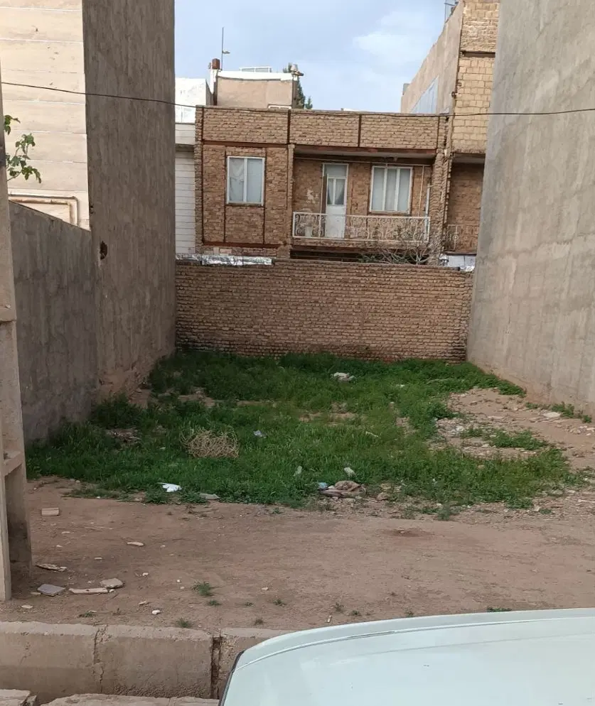 زمین اقبالیه خیابان فرزانگان پشت استخر ایرانیان