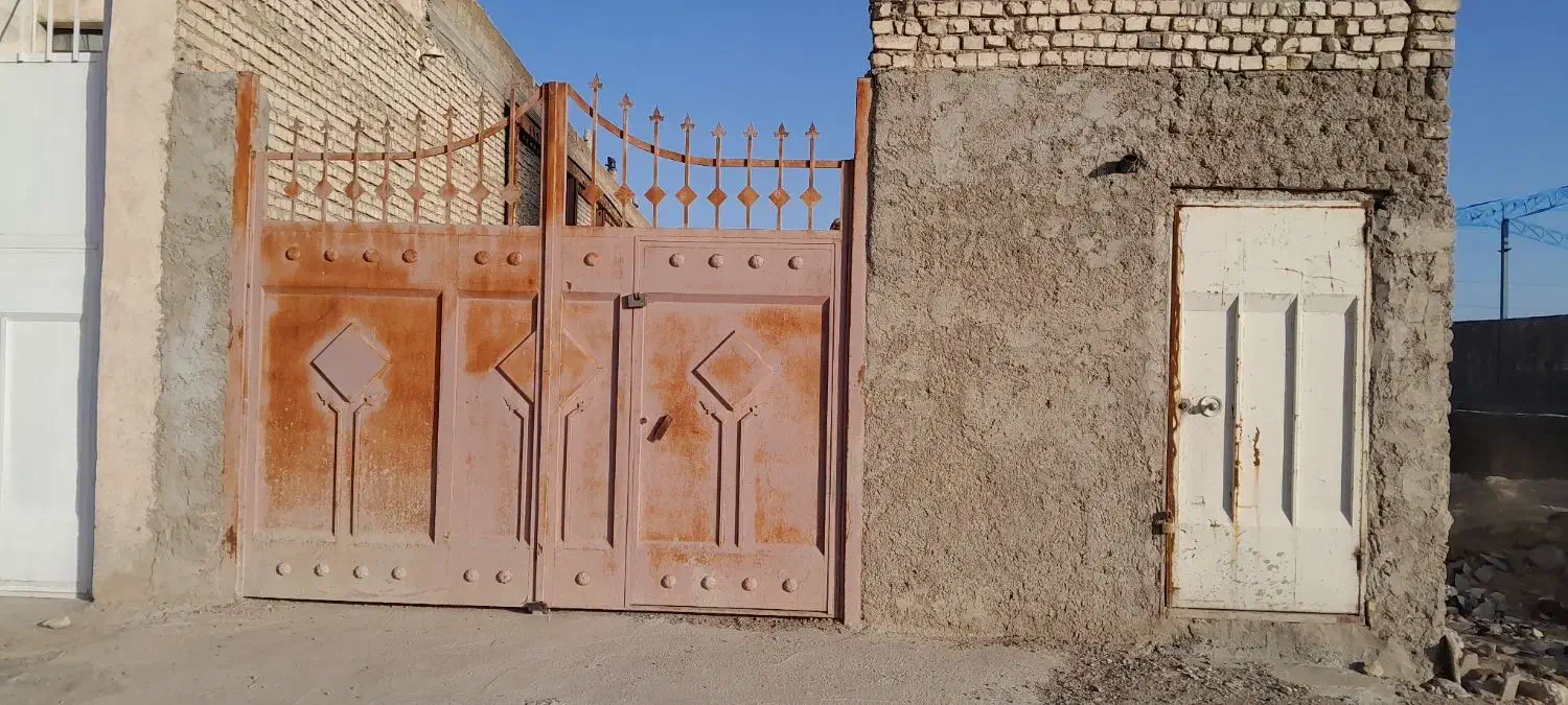 چهار دیواری با براعت ۲۱۸ متر بر کانال