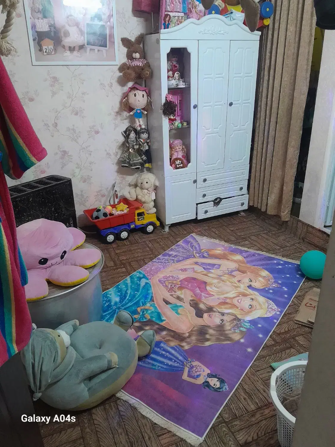 ویلایی دو طبقه مناسب دو خانواده پنجتن پنج تن