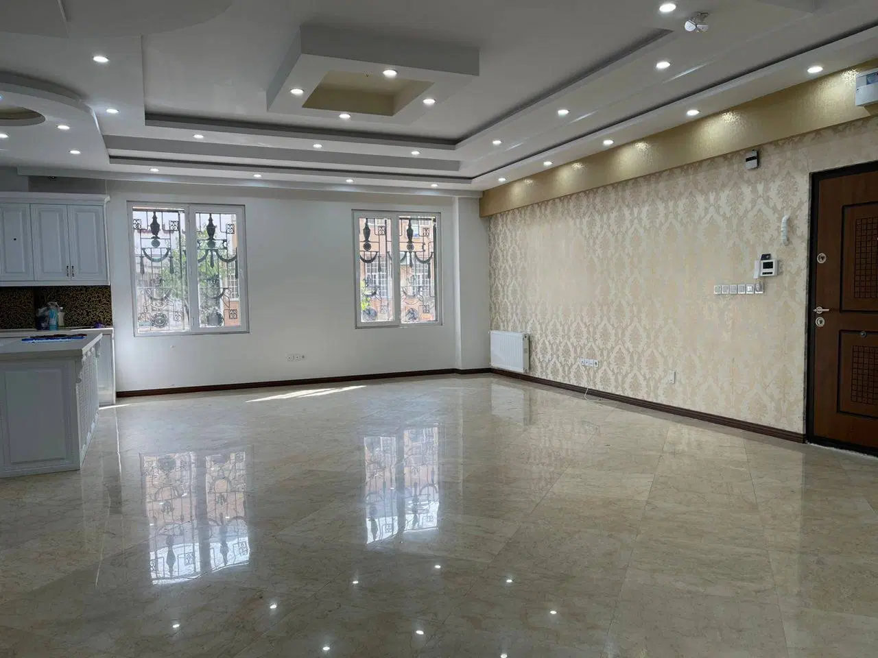 فروش اپارتمان126متری (دونبش ، 8ساله با اسانسور)
