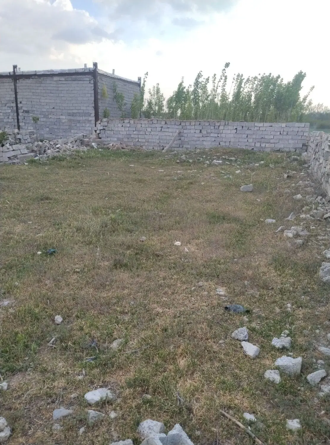 زمین برای ساخت گلمغان