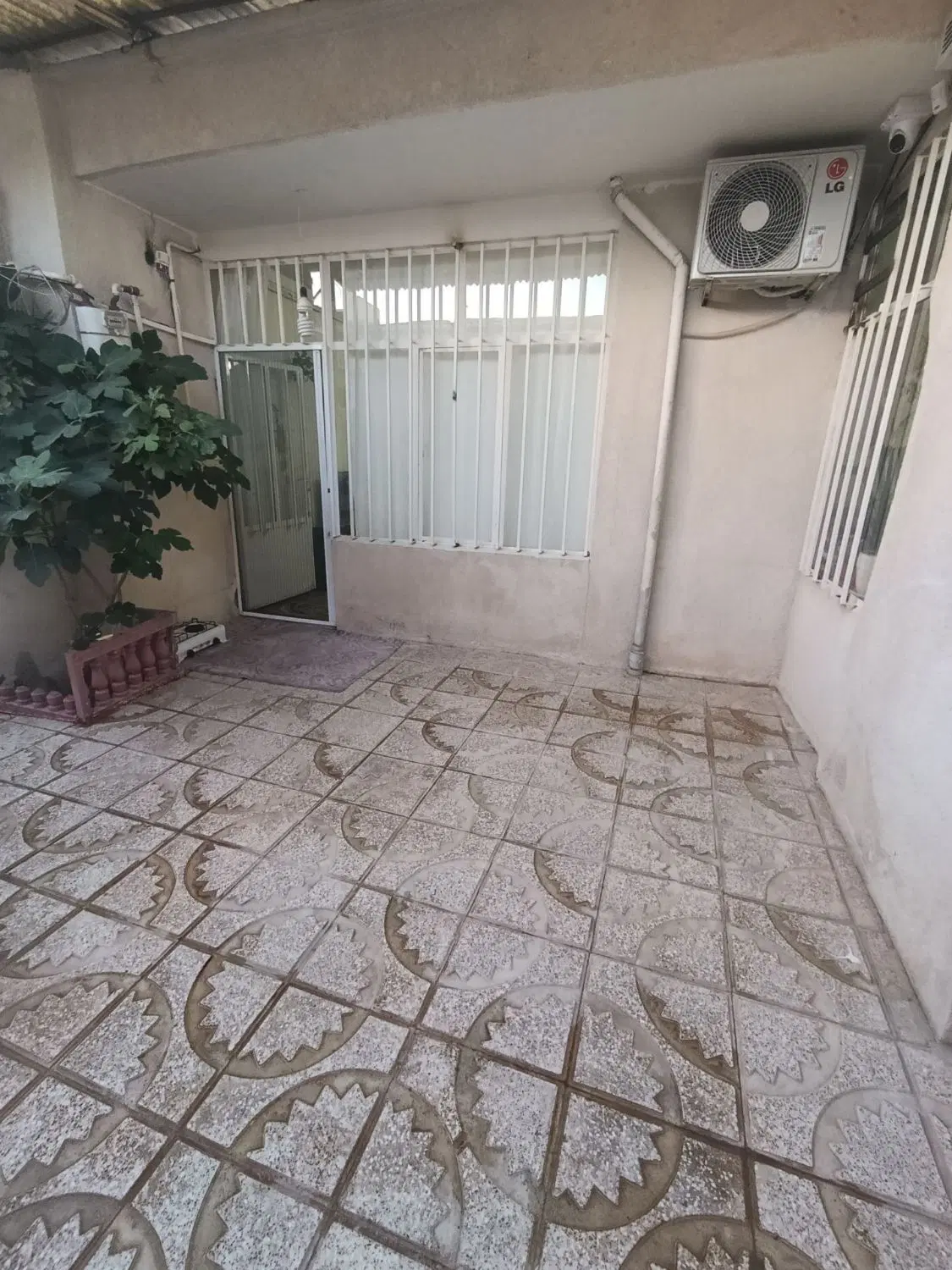 82 متر ویلایی