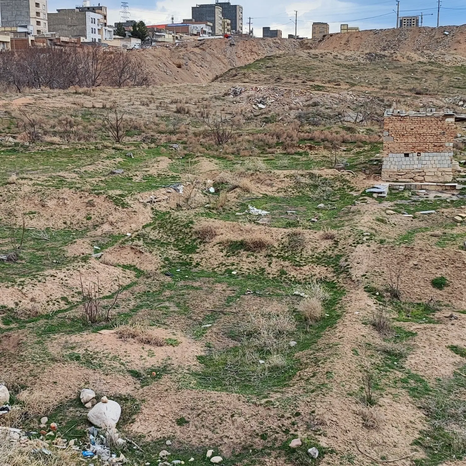 زمین کاربری تجاری مسکونی خدماتی بر خ سردارسلیمانی