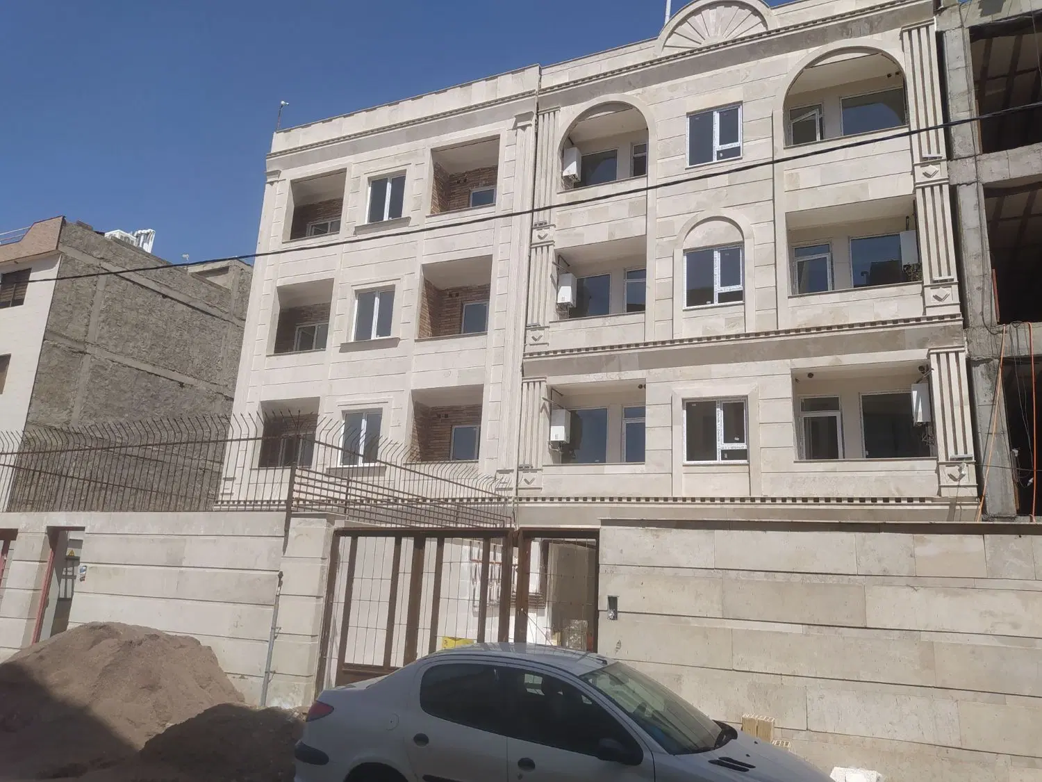 پیش فروش واحد 140 متری شهرک شهید رجایی