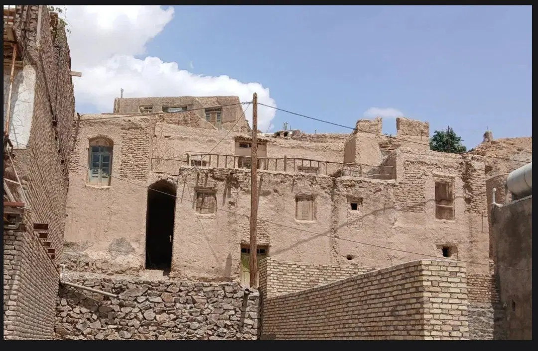 ملک تجاری روستای درمیان