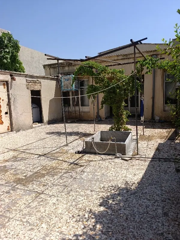 خانه فروشی در پشت بازار