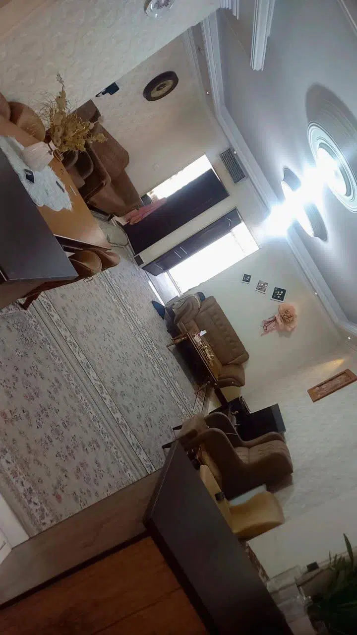 ۸۵ متر __سالن پرده خور__دوخواب تهرانسر