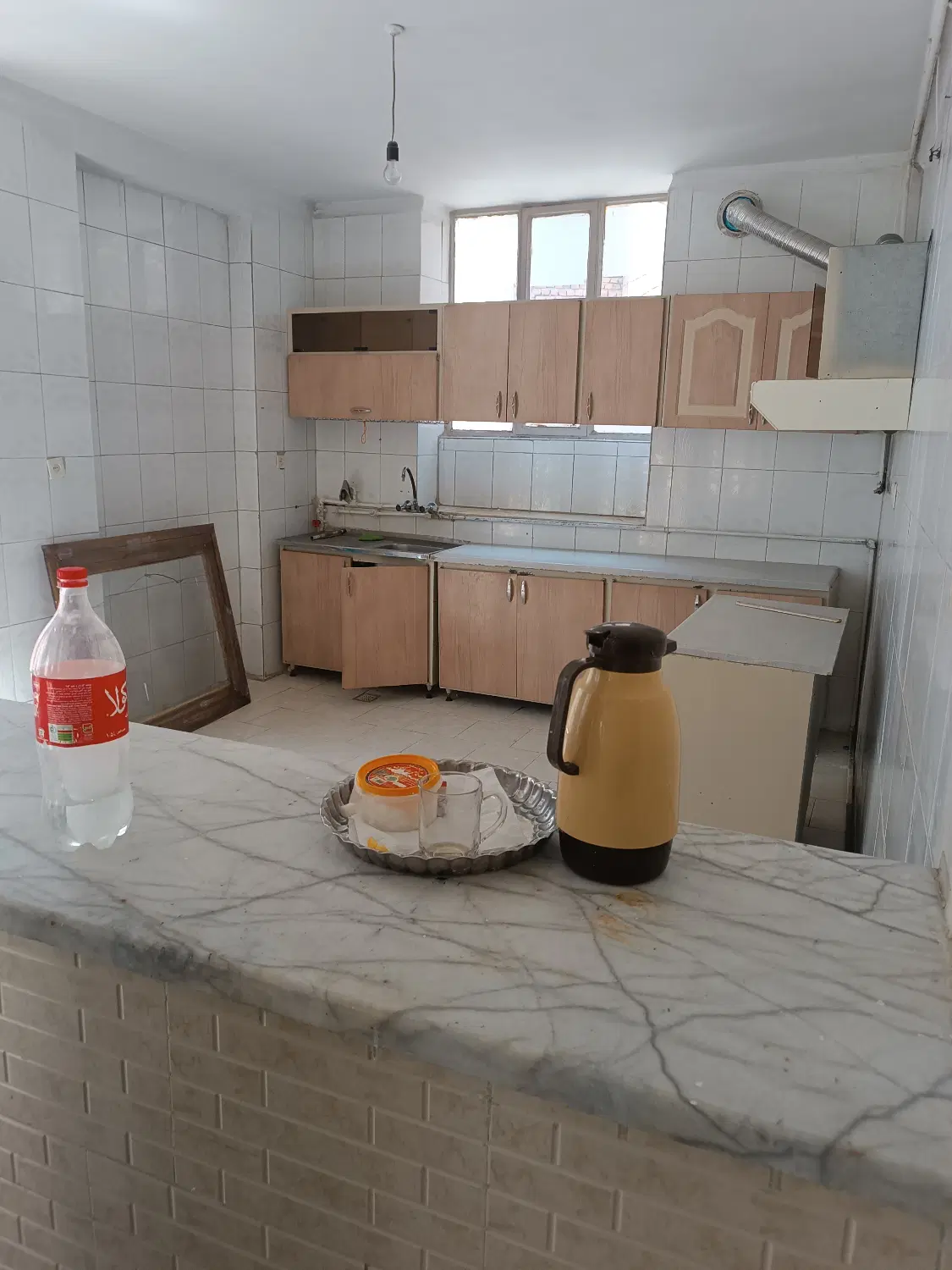 آپارتمان با حیاط خلوت و پارکینگ شب