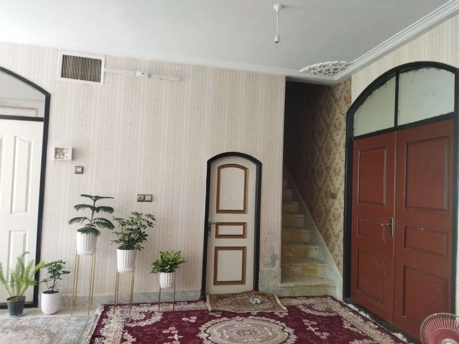 فروش ویلایی دوخواب در رسالت با پارکینگ