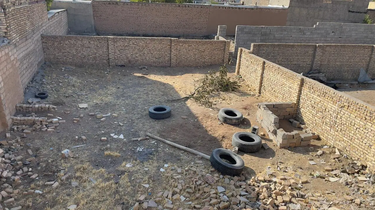 ۲۰۰متر چهار دیواری