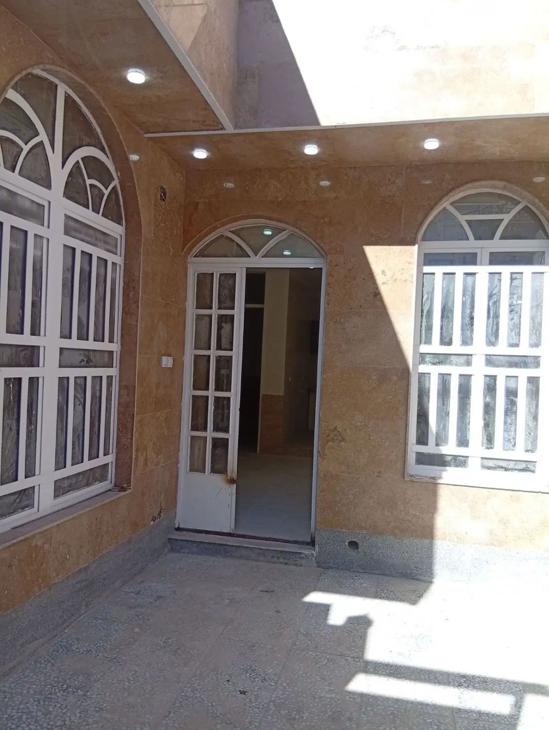 منزل ویلایی ۱طبقه تمام کار