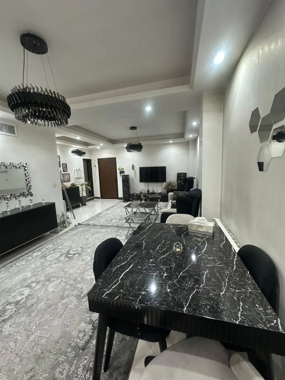 ۷۵متری تک واحدی با پارکینگ و انباری سند تک برگ