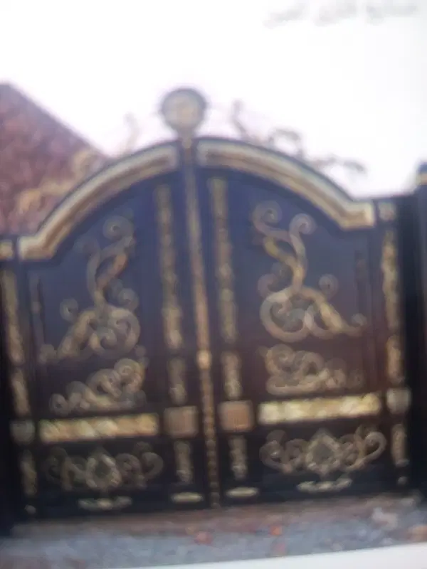 ۷۰۰ متر چهار دیواری
