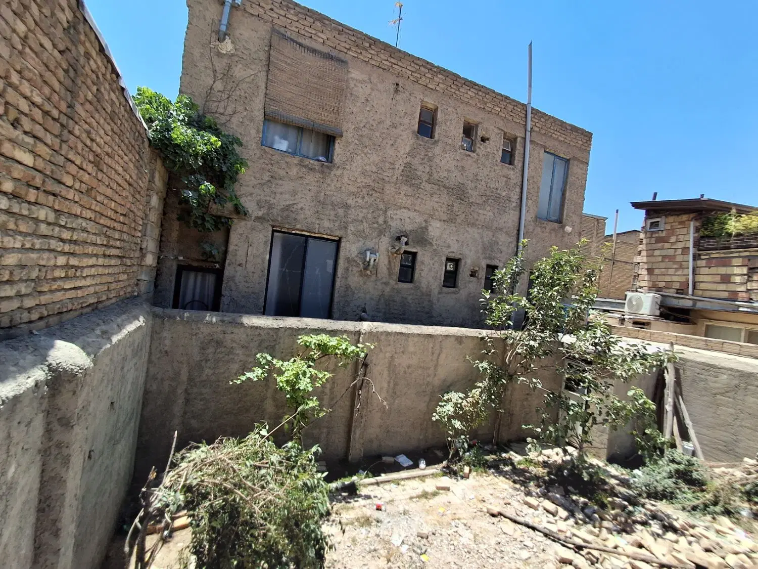 مغازه بر اصلی  هشتگرد