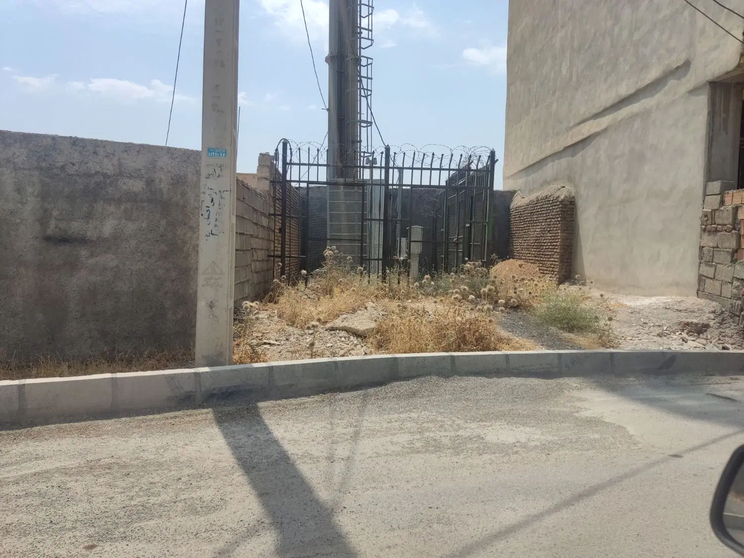 ۸۰مترزمین آشوری
