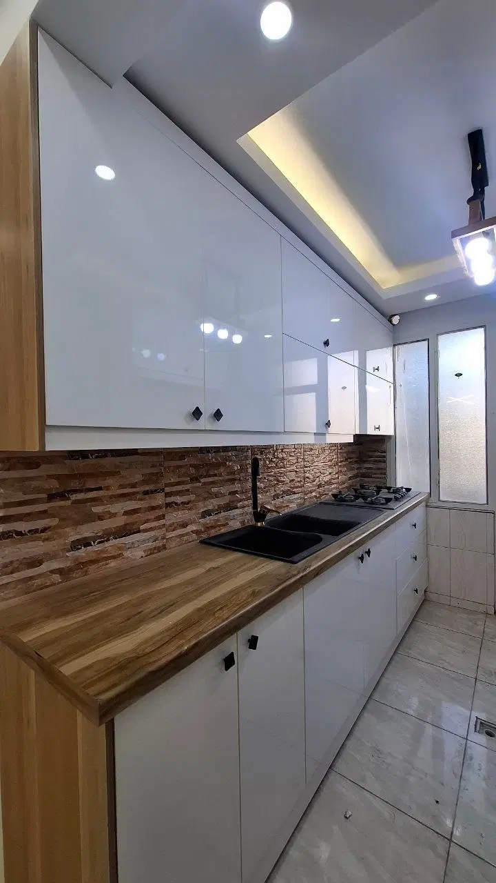 ۴۵ متر سند تک برگ‌ _ پارکینگ _ رو به نما