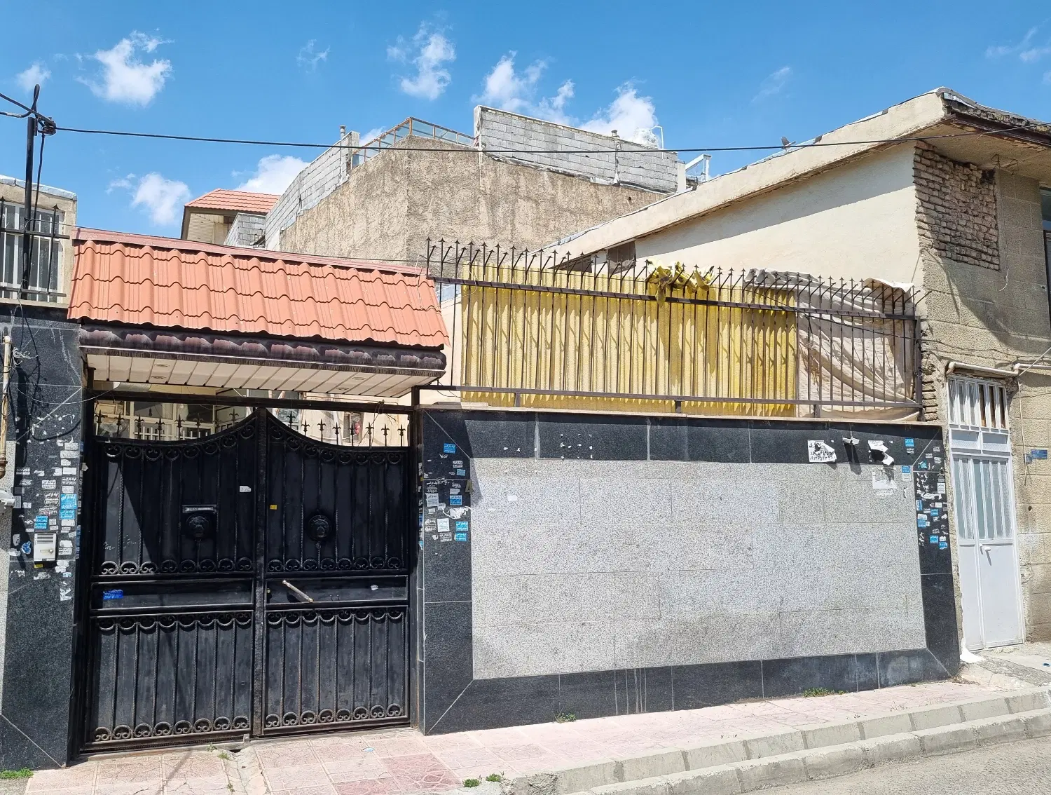 فروش خانه ویلایی درخیابان شریعتی رودهن